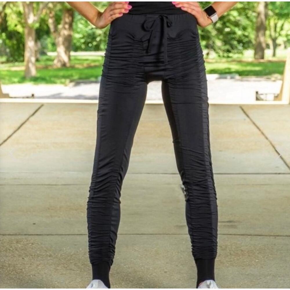 AGOGIE Wearable Resistance Leggings XXL Retail $129 Sold Out Pilates Athleisure
